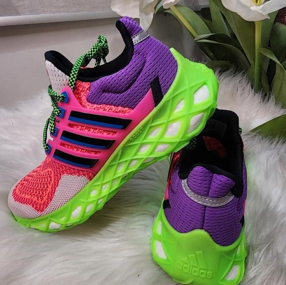 adidas Ultraboost Web DNA Women shoes brand new - Picture 3 of 9